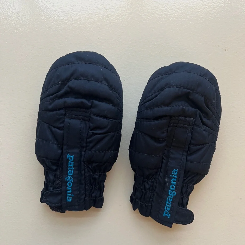 Patagonia Black Kids Mittens